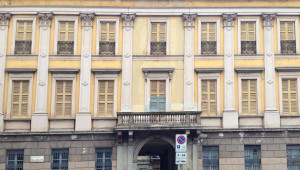 ea si occupa di rinnovo serramenti milano. qui le ante della villa d'este di Cernobbio